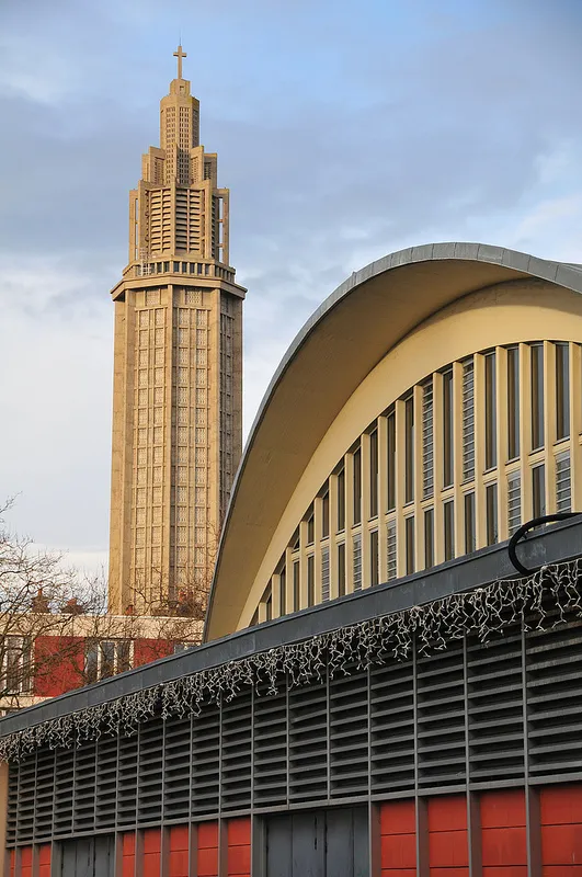 Quartier des Halles Centrales au Havre, à proximité du centre auditif Krys Audition